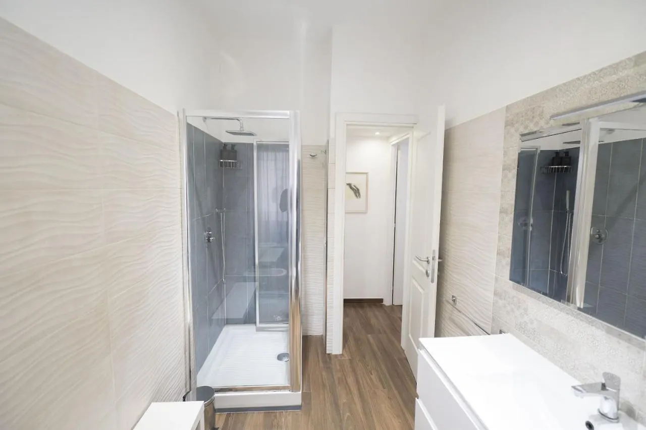 Lovely Design Apartment With Balcony Rome